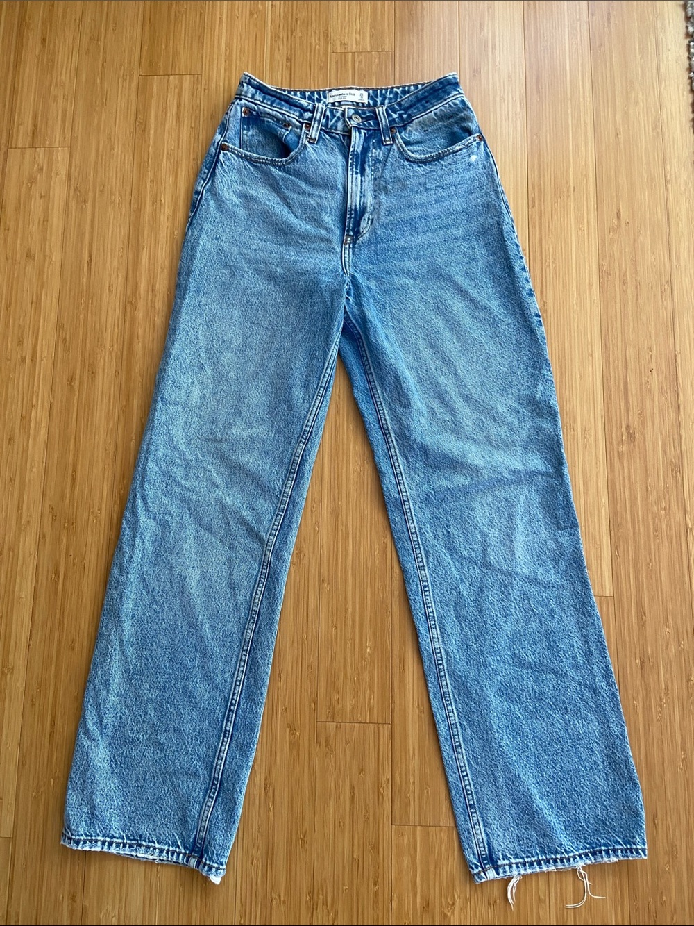 Abercrombie loose high rise curve love 25